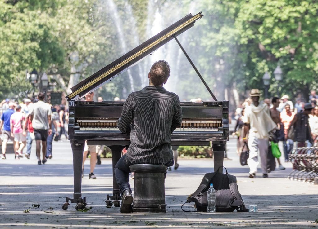 Aprender piano en lugar de malos hábitos