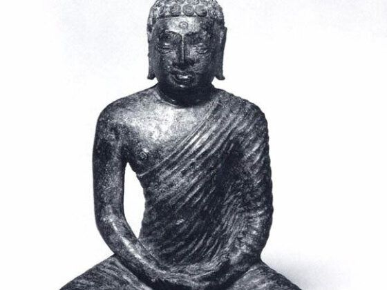 Buddha-in-Meditation-Posture-Sri-Lanka-stop-thoughts-in-your-mind