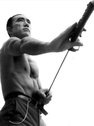 yukio-mishima-strong-body