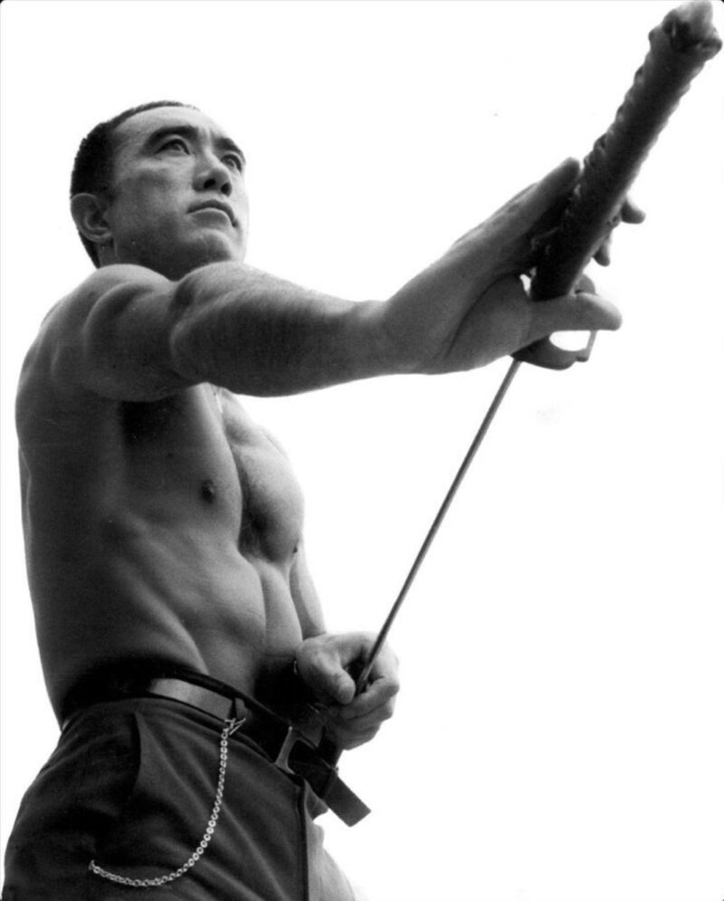 yukio-mishima-strong-body