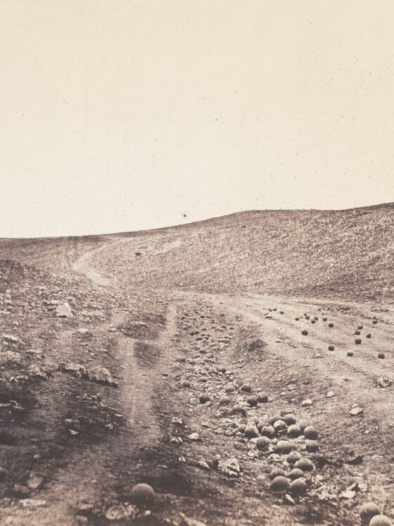 the-valley-of-the-shadow-of-death-1855-Roger-Fenton