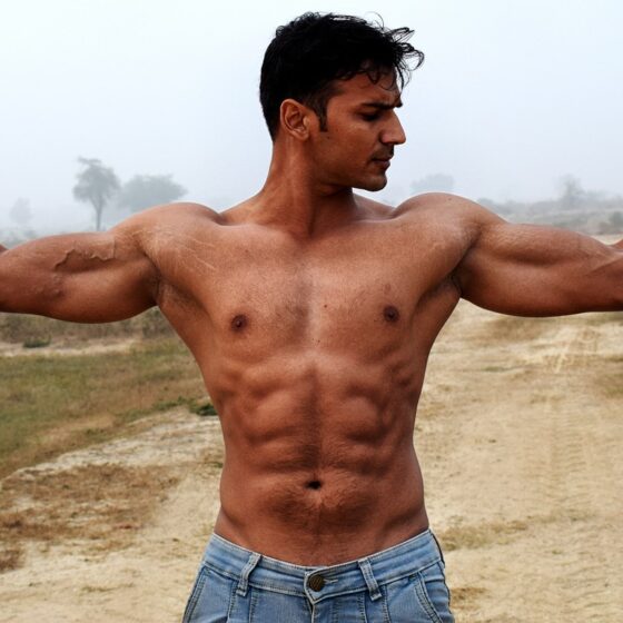 flexing-your-abs-at-all-times-posture